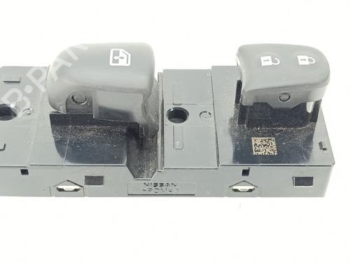 Used Right front window switch NISSAN QASHQAI II (J11, J11_) 1.3 DIG-T (140 hp) 30725260