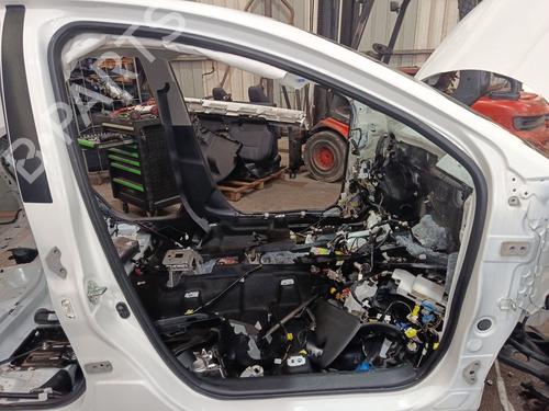 Used Rubber door seal TOYOTA YARIS (_P21_, _PA1_, _PH1_) 1.5 (MXPA11) (125 hp) 32666734