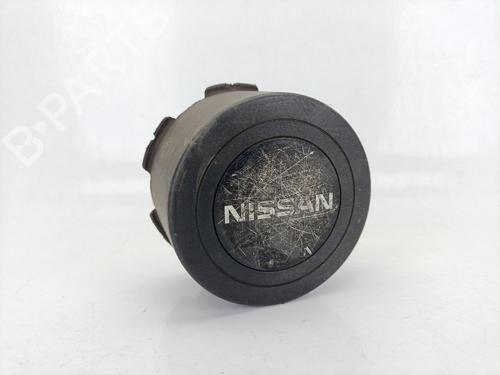 Used Hub cap NISSAN TERRANO II (R20) 2.7 TDi 4WD (125 hp) 25878843