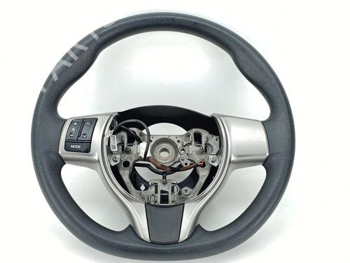 Used Steering wheel TOYOTA YARIS (_P13_) 1.0 (KSP130) (72 hp) 30850319