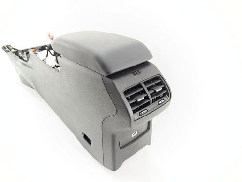 Middle console CITROËN C4 III (BA_, BB_, BC_) 1.2 PureTech 130 (BAHNSA, BAHNSB) | BP31862167I22