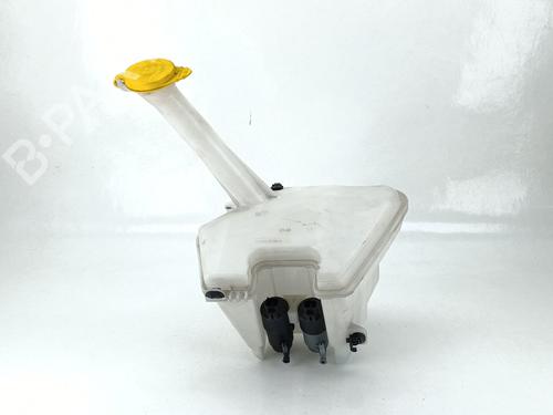 Used Windscreen washer tank Windscreen washer tank 33426575 33426575