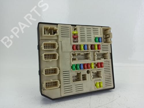 Used Fuse box RENAULT MEGANE III Hatchback (BZ0/1_, B3_) [2008-2025]  16028318
