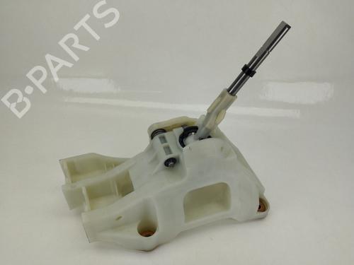 Used Gear lever KIA STONIC (YB) 1.0 T-GDi (120 hp) 15763710