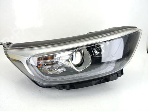 Used Right headlight Right headlight KIA STONIC (YB) 1.2 CVVT (84 hp) 33981180 33981180