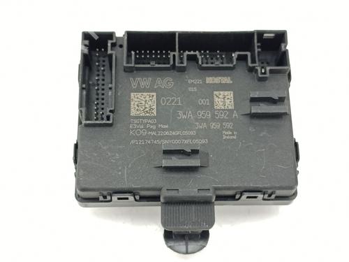 Used Electronic module Electronic module AUDI A3 Sportback (8YA, 8YF) 35 TFSI Mild Hybrid (150 hp) 33934246 33934246