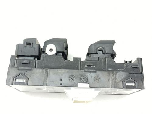 Left front window switch KIA XCEED (CD) 1.0 T-GDI | BP32235358I27