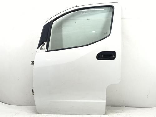 left-front-door-nissan-nv200-evalia-bus-2010-40442807 main image