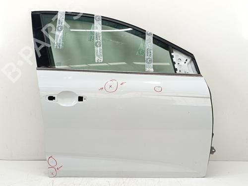 right-front-door-renault-megane-iv-hatchback-b9amn_-2015-37533980 main image