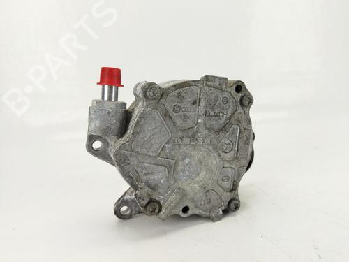 Used Vacuum pump AUDI A4 B8 Avant (8K5) [2007-2017]  10630549