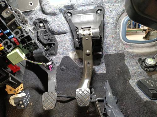 Used Break pedal Break pedal SEAT IBIZA V (KJ1, KJG) 1.0 TSI (95 hp) 34434920 34434920