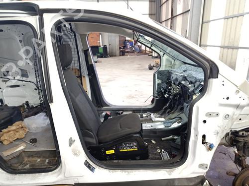 Gummiliste Gummiliste FORD TRANSIT COURIER B460 Box Body/MPV 1.5 EcoBlue (100 hp) 38801663 38801663