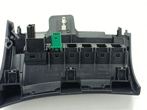 Headlight switch PEUGEOT 2008 II (UD_, US_, UY_, UJ_, UR_, UC_) 1.5 BlueHDI 110 (UDYHSK) | BP32268073I24