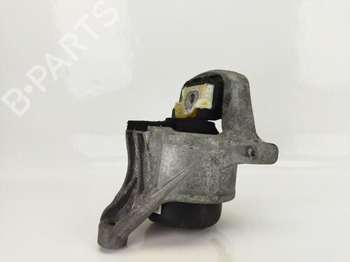 Used Engine mount AUDI A4 B9 Avant (8W5, 8WD) 2.0 TDI (150 hp) 12549907