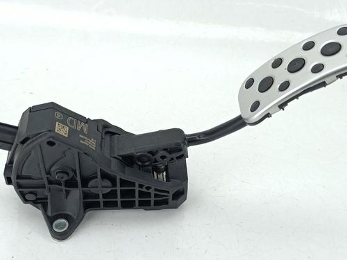 Used Pedal TOYOTA YARIS (_P21_, _PA1_, _PH1_) 1.5 Hybrid (MXPH10, MXPH11) (116 hp) 30354980