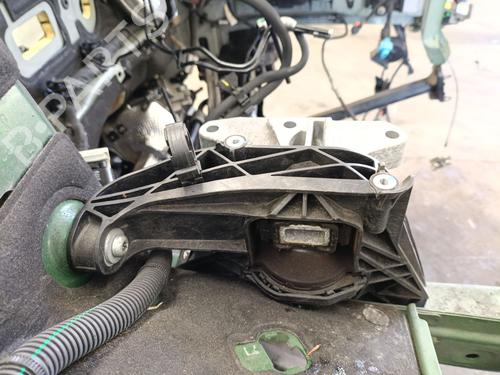 Engine mount PEUGEOT 308 III (FB_, FH_, FP_, F3_, FM_) BlueHDi 130 (FBYHZL, FBYHZT) | BP30078560M89 