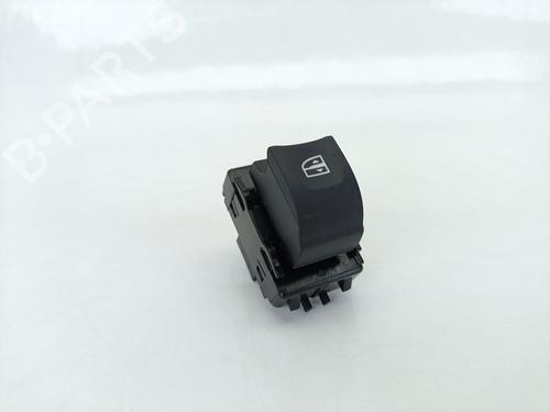Used Right rear window switch RENAULT MEGANE IV Hatchback (B9A/M/N_) [2015-2025]  26554195