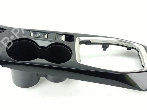 Used Shift knob Shift knob PEUGEOT 2008 II (UD_, US_, UY_, UJ_, UR_, UC_) 1.2 PureTech 130 (USHNS, URHNS) (130 hp) 30934608 30934608