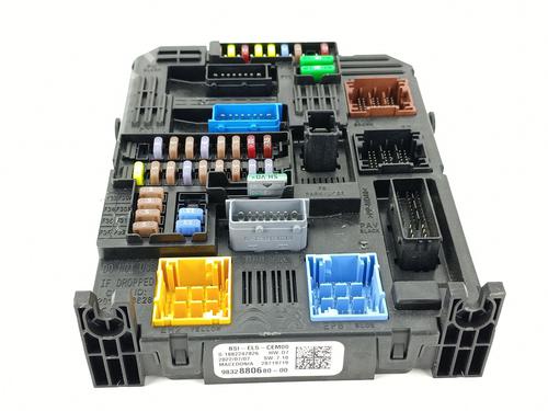 Used Fuse box Fuse box CITROËN C3 AIRCROSS II (2R_, 2C_) 1.5 BlueHDi 120 (2CYHXX) (120 hp) 34649168 34649168