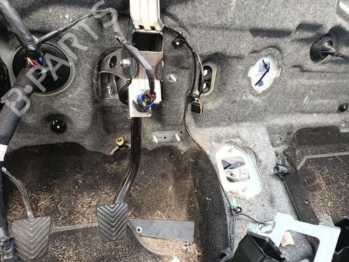Used Break pedal Break pedal 37490084 37490084