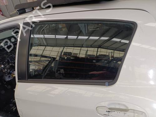 Dørrute Høyre bak TOYOTA YARIS (_P13_) 1.4 D (NLP130_, NLP130) (90 hp) 26548091