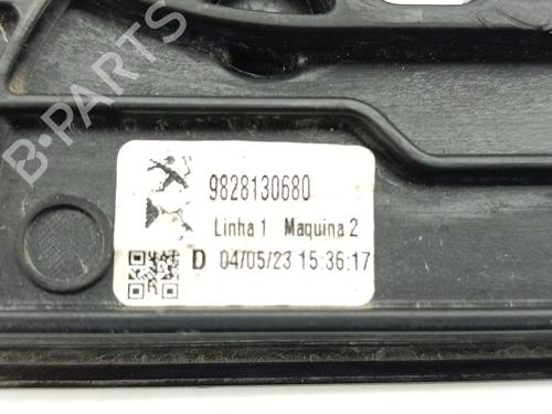 Front right window mechanism PEUGEOT 2008 II (UD_, US_, UY_, UJ_, UR_, UC_) 1.2 PureTech 130 (USHNS, URHNS) | BP30935345C23