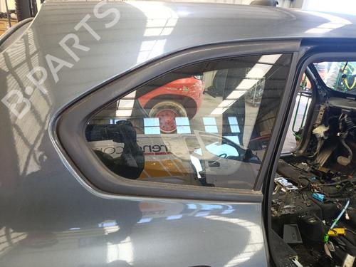 Used Rear right quarter glass Rear right quarter glass BMW X1 (F48) sDrive 18 d (150 hp) 40298589 40298589
