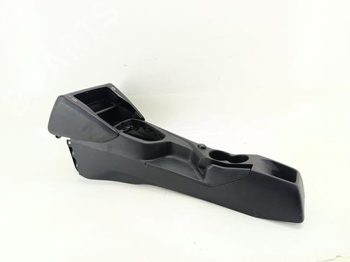 Used Middle console PEUGEOT 2008 II (UD_, US_, UY_, UJ_, UR_, UC_) 1.5 BlueHDI 110 (UDYHSK) (110 hp) 31850029