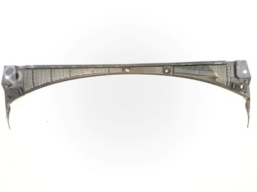Griglia sotto parabrezza Griglia sotto parabrezza RENAULT MEGANE IV Hatchback (B9A/M/N_) 1.3 TCe 140 (B9NB) (140 hp) 34544477 34544477