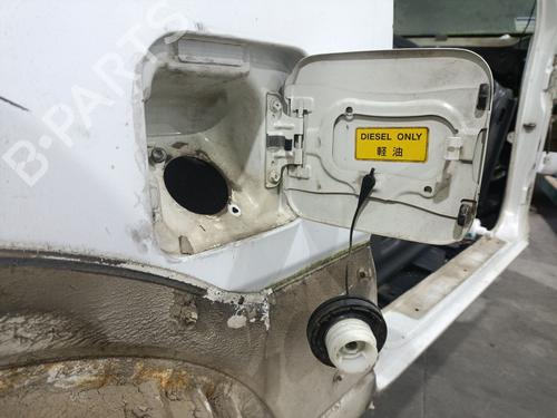 fuel-flap-suzuki-jimny-closed-off-road-vehicle-sn-1998-33453611 main image