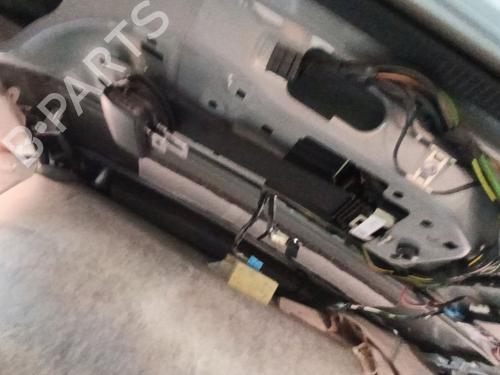 Used Rear center seatbelt Rear center seatbelt 37534648 37534648