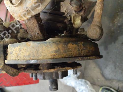 Used Right front steering knuckle NISSAN TERRANO II (R20) 2.7 TD 4WD (101 hp) 29001933