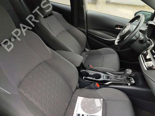 Front right panel TOYOTA COROLLA Hatchback (_E21_, _EA1_, _EH1_) | BP31810000C59