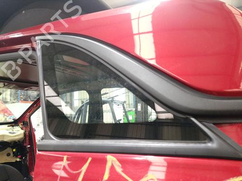 Panel rude bagtil venstre OPEL CROSSLAND X / CROSSLAND (P17, P2QO) 1.2 (75) (110 hp) 31882561