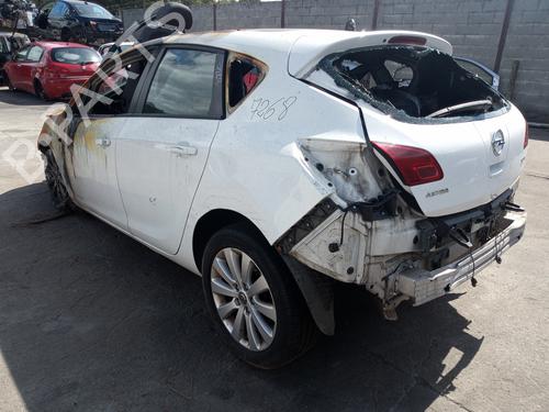 Left taillight OPEL ASTRA J (P10) 1.7 CDTI (68) | BP13880872C34 