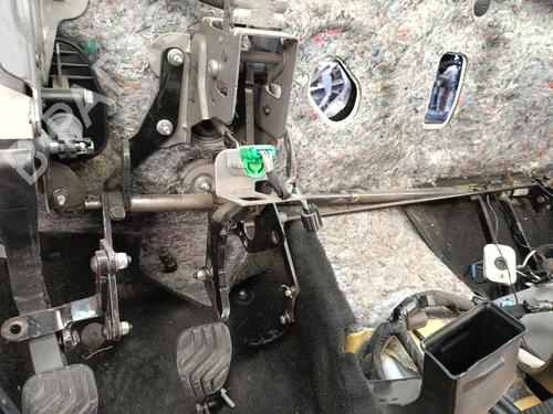 Used Break pedal Break pedal 37535852 37535852