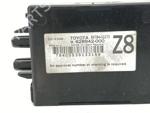 Electronic module TOYOTA COROLLA Saloon (_E21_) 1.8 VVTi Hybrid (ZWE211, MZEA12) | BP38048102M83 - Image 3