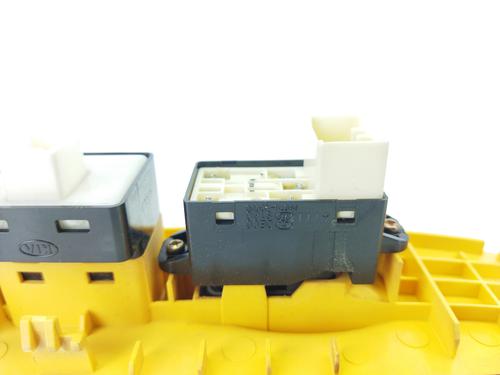 Right front window switch KIA CARNIVAL II (GQ) 2.9 CRDi | BP9577268I26 