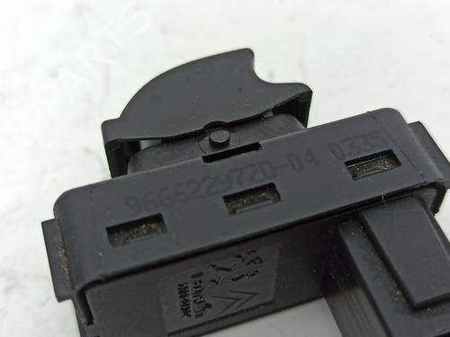 Right rear window switch PEUGEOT 5008 (0U_, 0E_) 1.6 BlueHDi 120 | BP25875765I28 