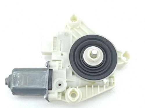 Used Right front window motor MERCEDES-BENZ C-CLASS (W205) C 350 e (205.047) (211 hp) 30202687