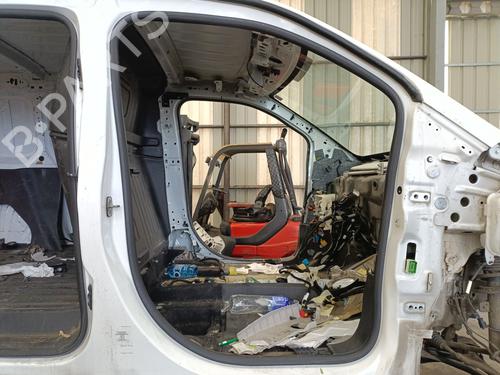 Gummiliste Gummiliste CITROËN BERLINGO (ER_, EC_) 1.5 BlueHDi 75 (76 hp) 36993496 36993496
