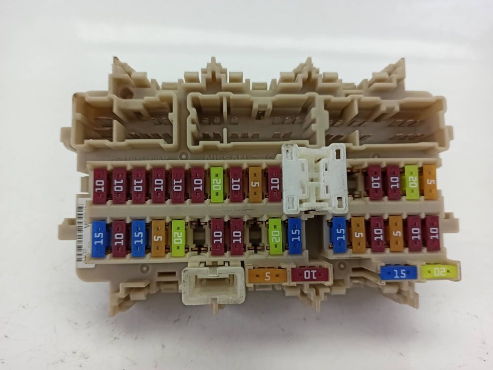 Boîte à Fusibles NISSAN NP300 NAVARA (D40) 8944940 BParts