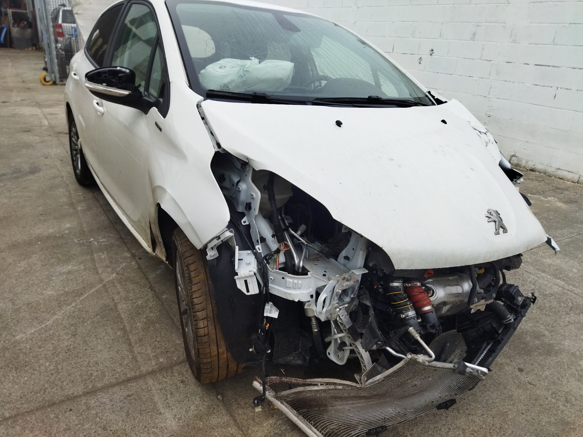 Other PEUGEOT 208 I (CA_, CC_) 1.5 BlueHDI 100 14159054 | B-Parts