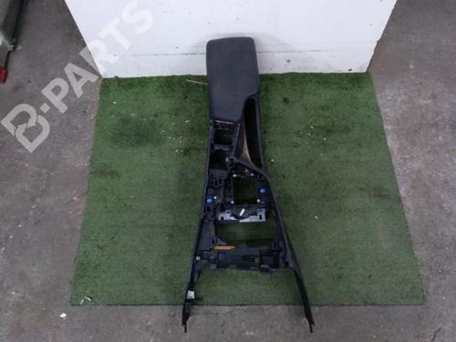 Used Armrest / Center console Armrest / Center console BMW 3 Gran Turismo (F34) 320 d (190 hp) 10036058 10036058