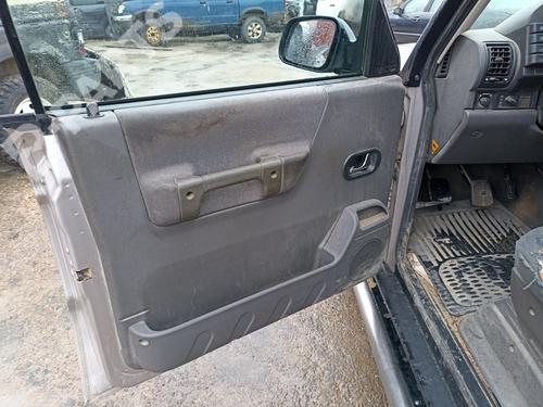 Used Left front door panel Left front door panel LAND ROVER DISCOVERY II (L318) 2.5 Td5 4x4 (139 hp) 9070112 9070112