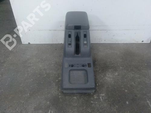 Used Armrest / Center console Armrest / Center console NISSAN TERRANO II (R20) 2.7 TD 4WD (101 hp) 10332402 10332402