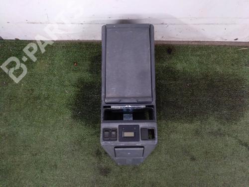 Used Armrest / Center console Armrest / Center console NISSAN PATROL III/2 Station Wagon (W260) 2.8 TD (116 hp) 10716778 10716778