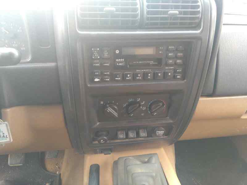 Radio JEEP CHEROKEE (XJ) 2.5 TD 4x4 9062016 BParts
