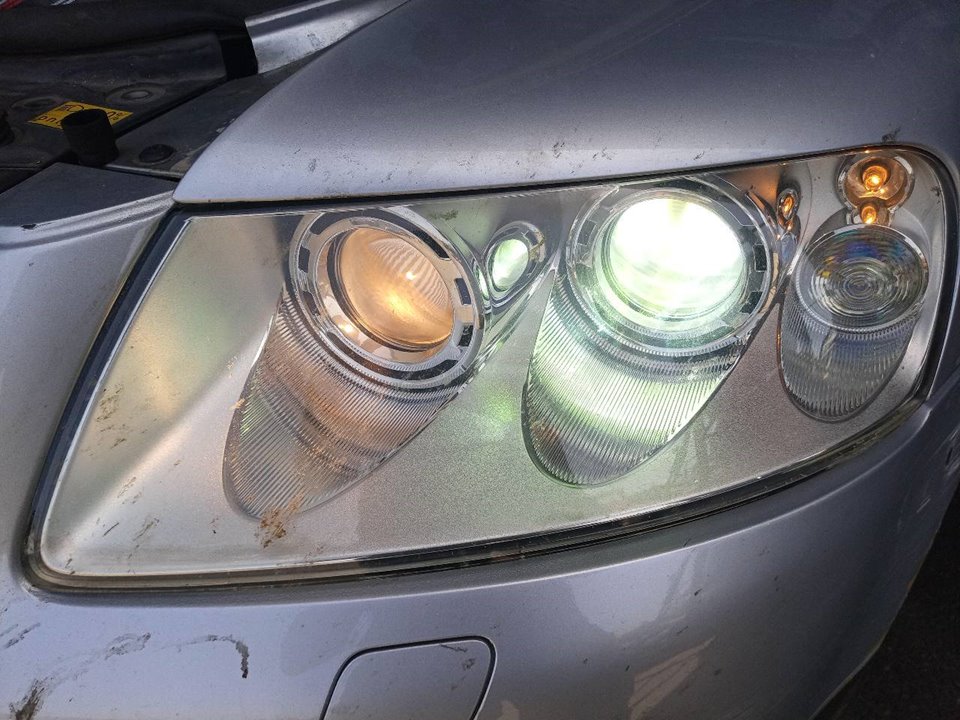 Left headlight VW TOUAREG (7LA, 7L6, 7L7) 2.5 R5 TDI 9068713 | B-Parts
