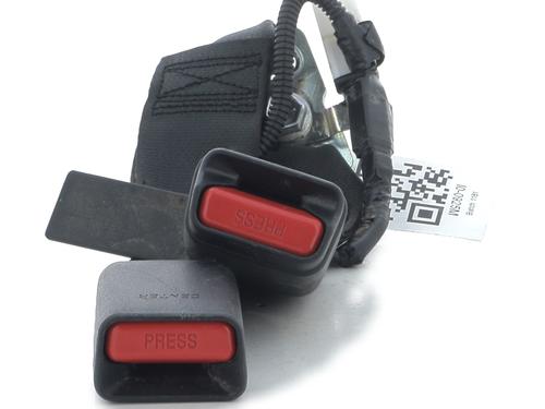 Engache cinturón TOYOTA AURIS (_E18_) 1.4 D-4D (NDE180_, NDE180R) (90 hp) 31304145